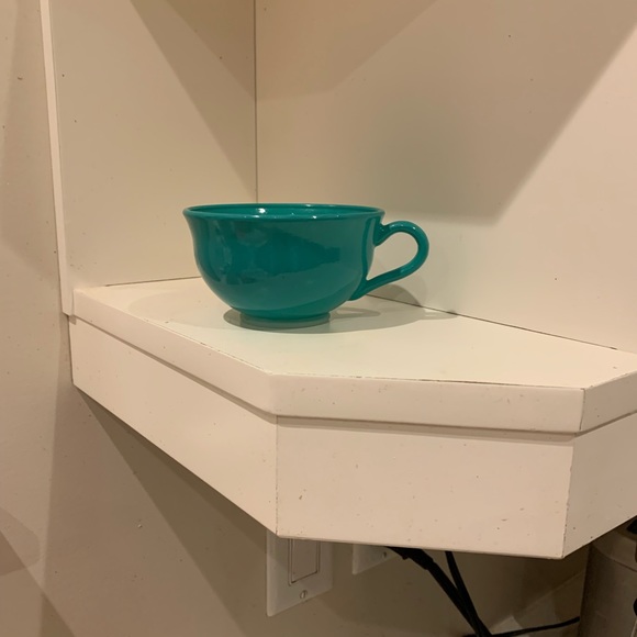 RARE Vintage teacups. Set of 3 in striking colours. $30 - Picture 7 of 8